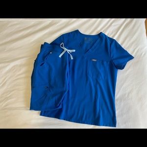 FIGS set small top & small/petite joggers